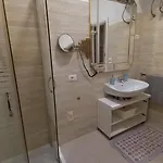 Matrimoniale Mt Con Bagno In Comune Noicattaro