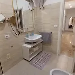 Matrimoniale Mt Con Bagno In Comune Pensión Noicàttaro