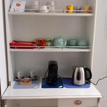 Matrimoniale Mt Con Bagno In Comune Affittacamere Noicattaro