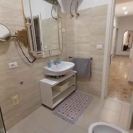 Matrimoniale Mt Con Bagno In Comune Guest house Noicattaro