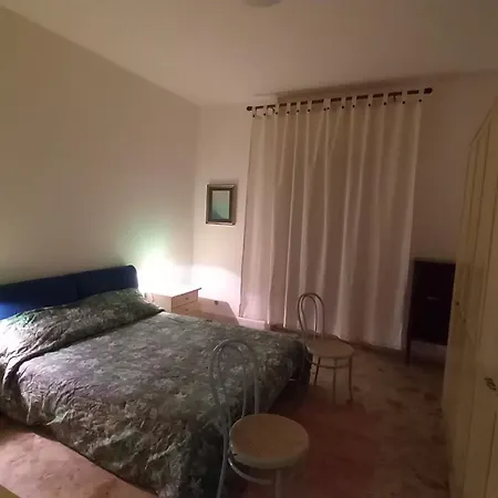 Guest house Matrimoniale Mt Con Bagno In Comune