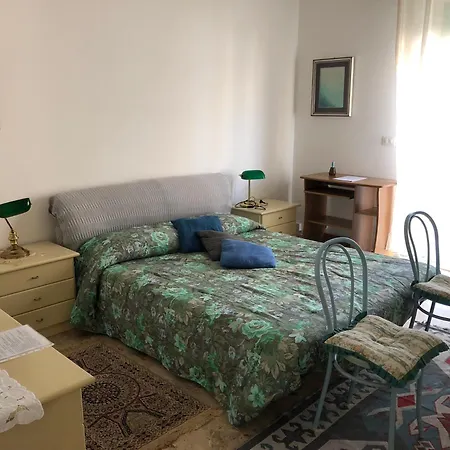 Pensión Matrimoniale Mt Con Bagno In Comune Noicàttaro